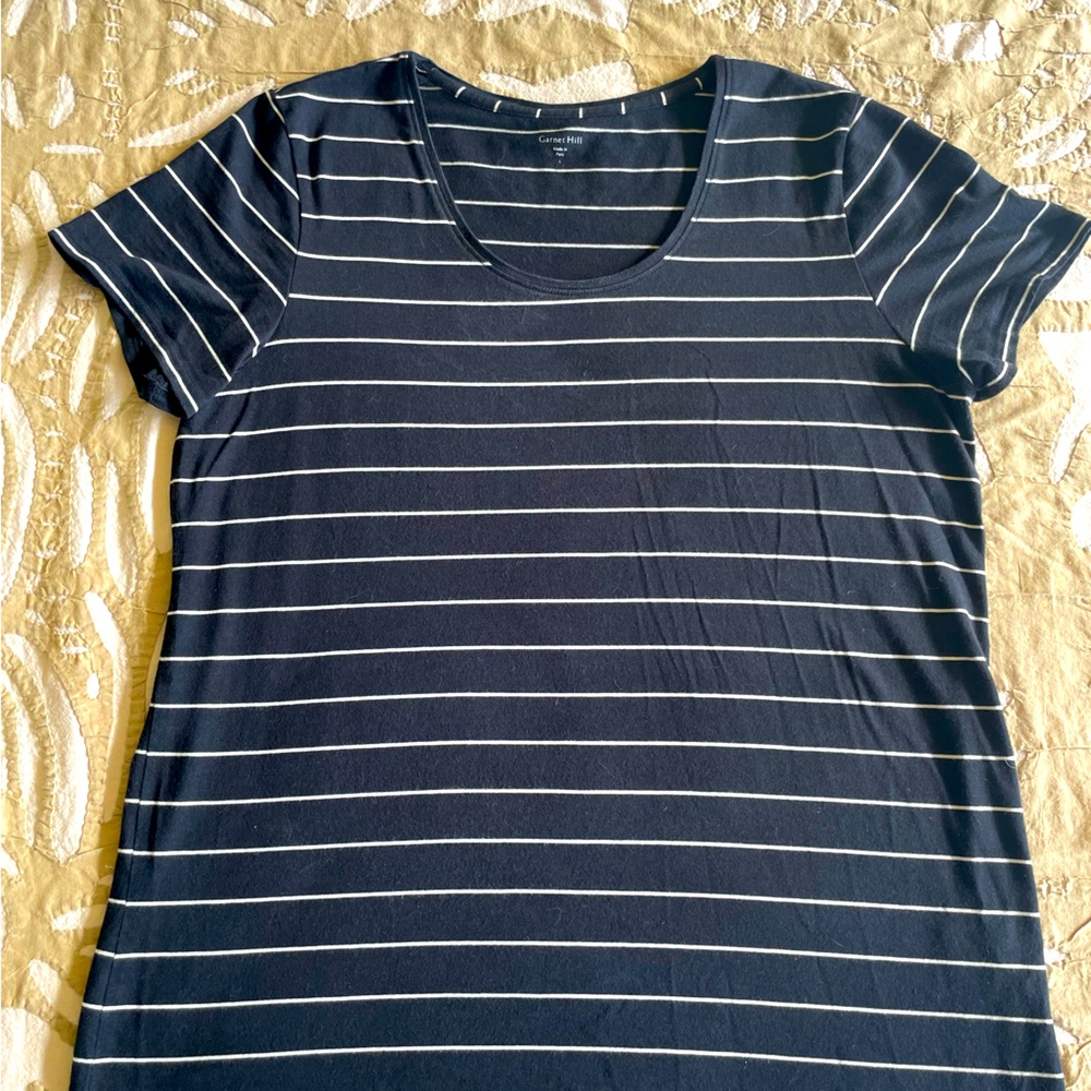 Garnet Hill black and white striped top, L